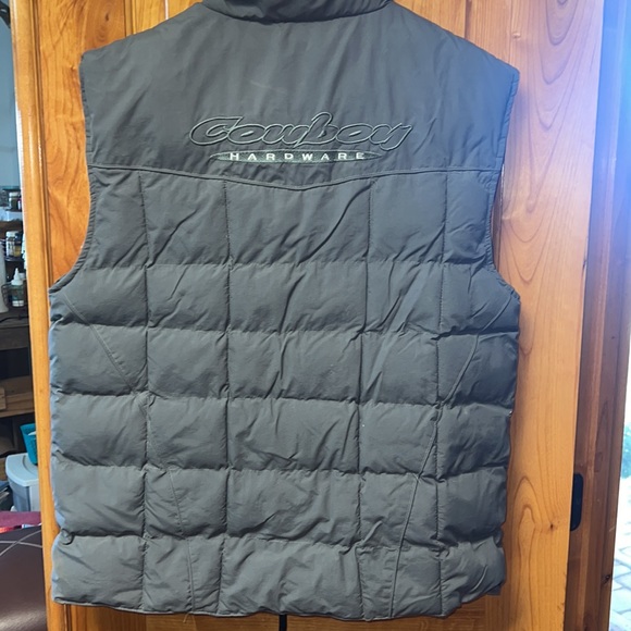 Cowboy hardware puffer vest XL - Picture 4 of 4